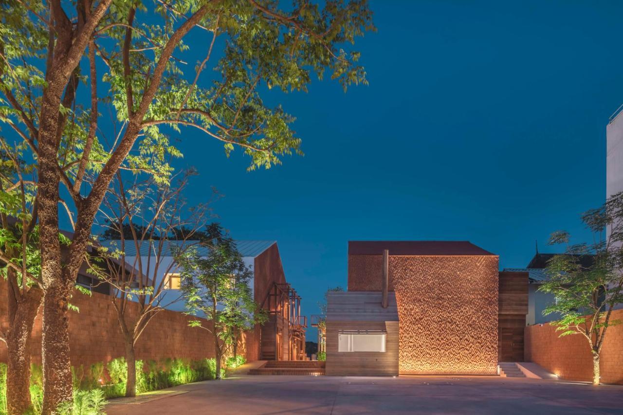 Baan Pomphet Hotel Пра Након Си Аютая Екстериор снимка